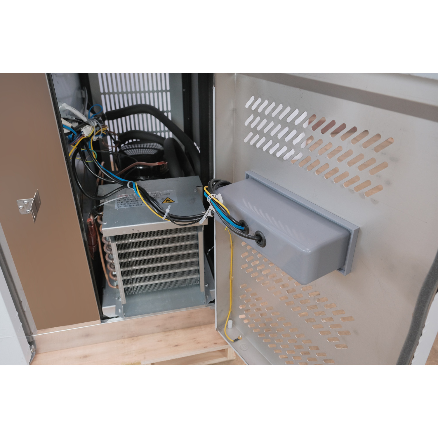 Стіл холодильний GoodFood GF-GN2100TN-HC