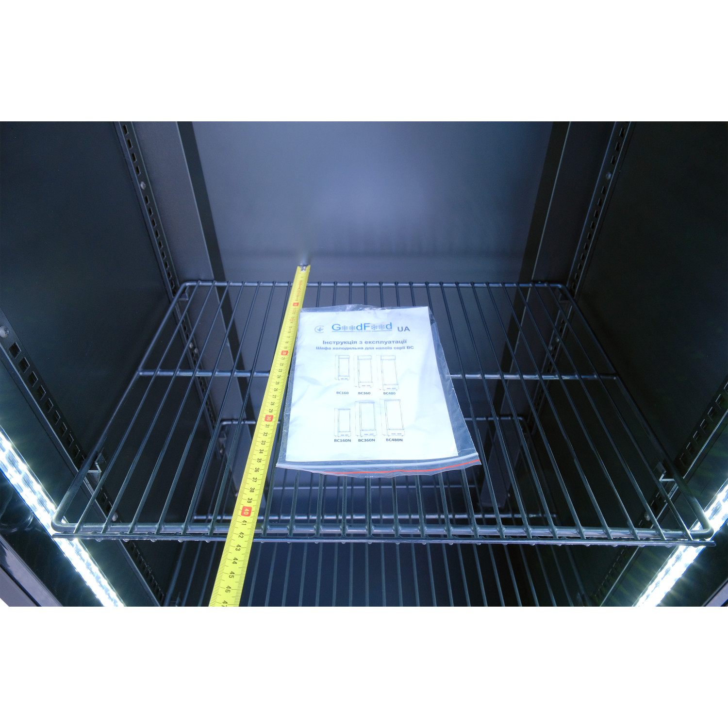 Шафа холодильна для напоїв GoodFood BC360NBB2LED чорна-чорна